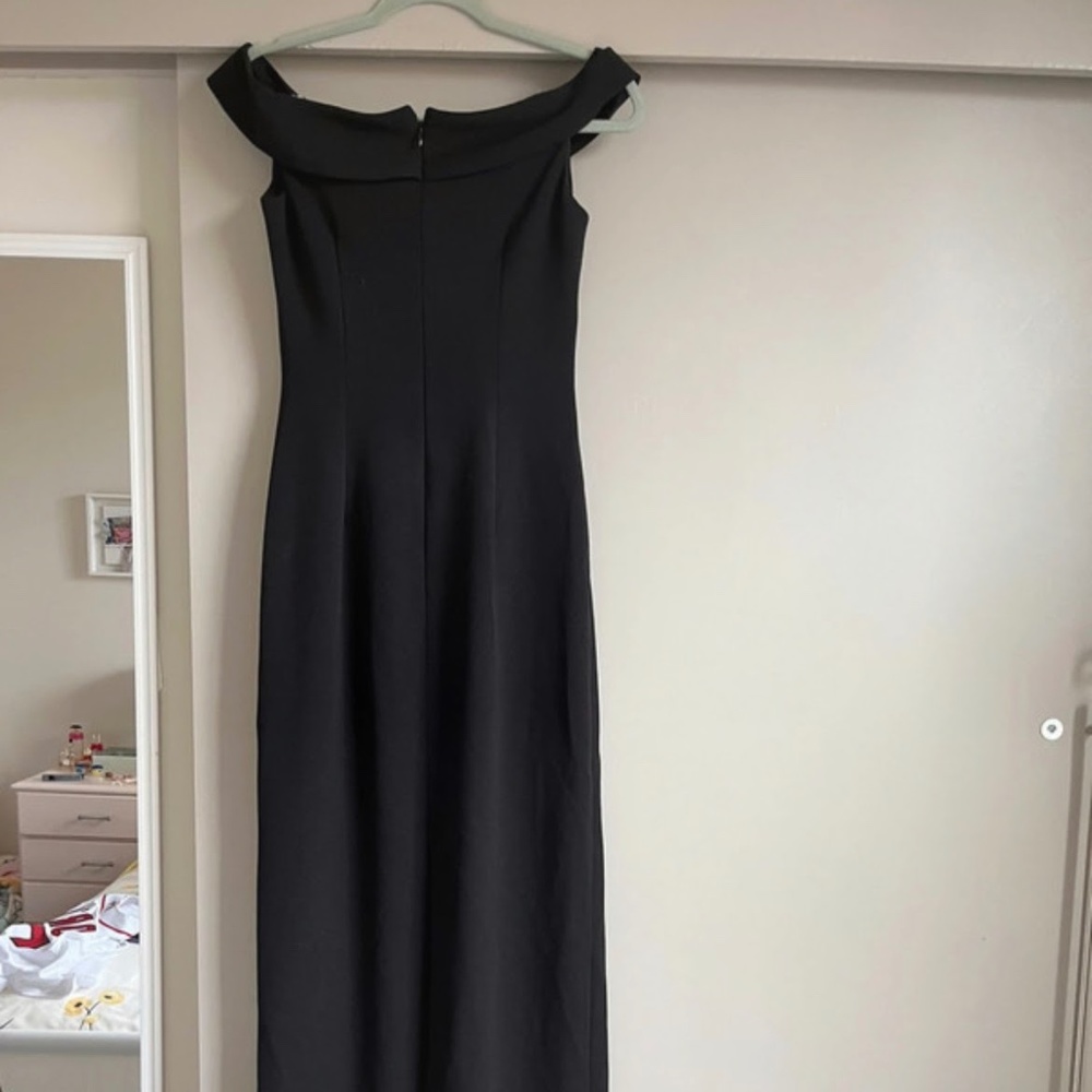 Dress - Picture 3 of 3